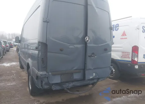 2018 Mercedes-Benz Sprinter 2500 Standard Roof V6 from USA, damaged, VIN WD3PE7CD6JP626565
